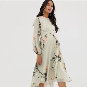 Hope and Ivy maternity dress